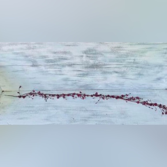 *Americana Star Pip Berry Garland - Picture 10 of 10